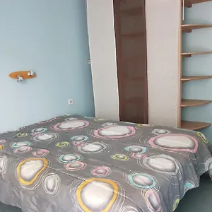  Appartement F2 En Rez De Jardin A